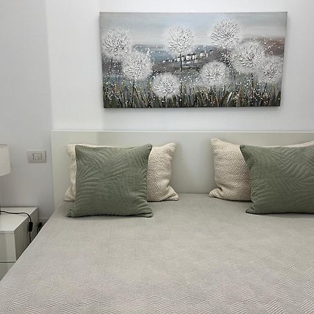 Paganini Suites And Apartments Sirmione Buitenkant foto