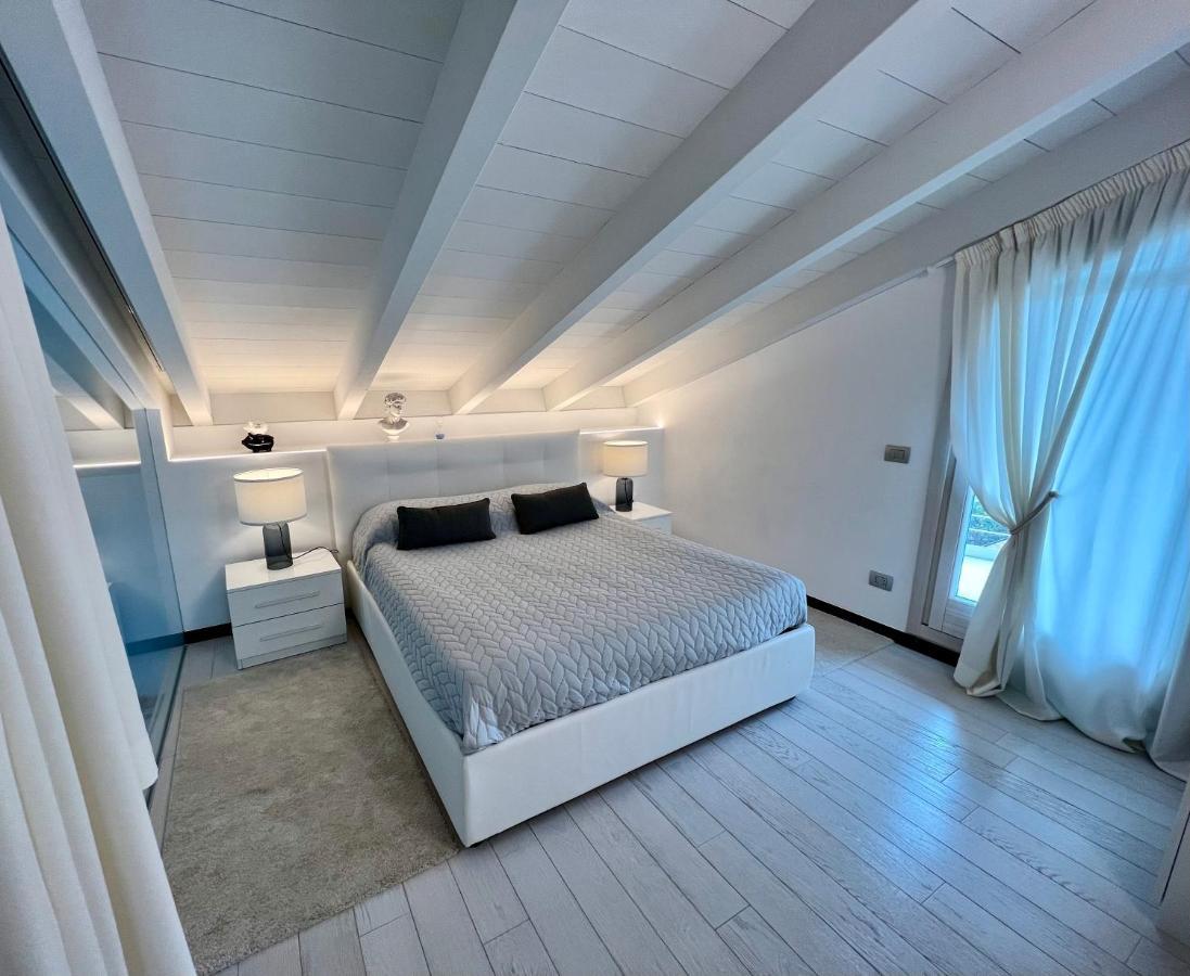 Paganini Suites And Apartments Sirmione Buitenkant foto