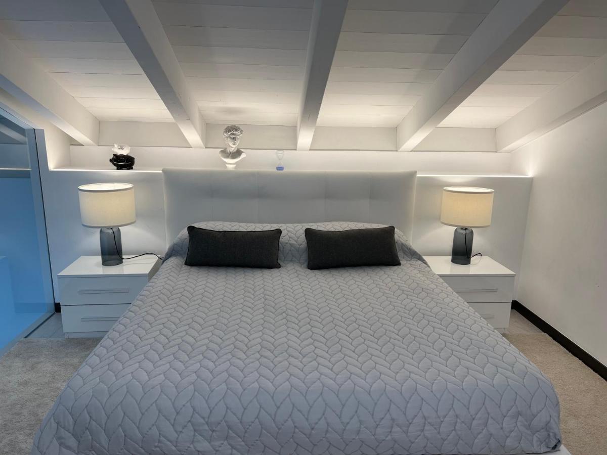 Paganini Suites And Apartments Sirmione Buitenkant foto