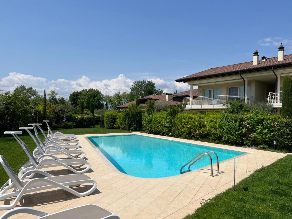 Paganini Suites And Apartments Sirmione Buitenkant foto