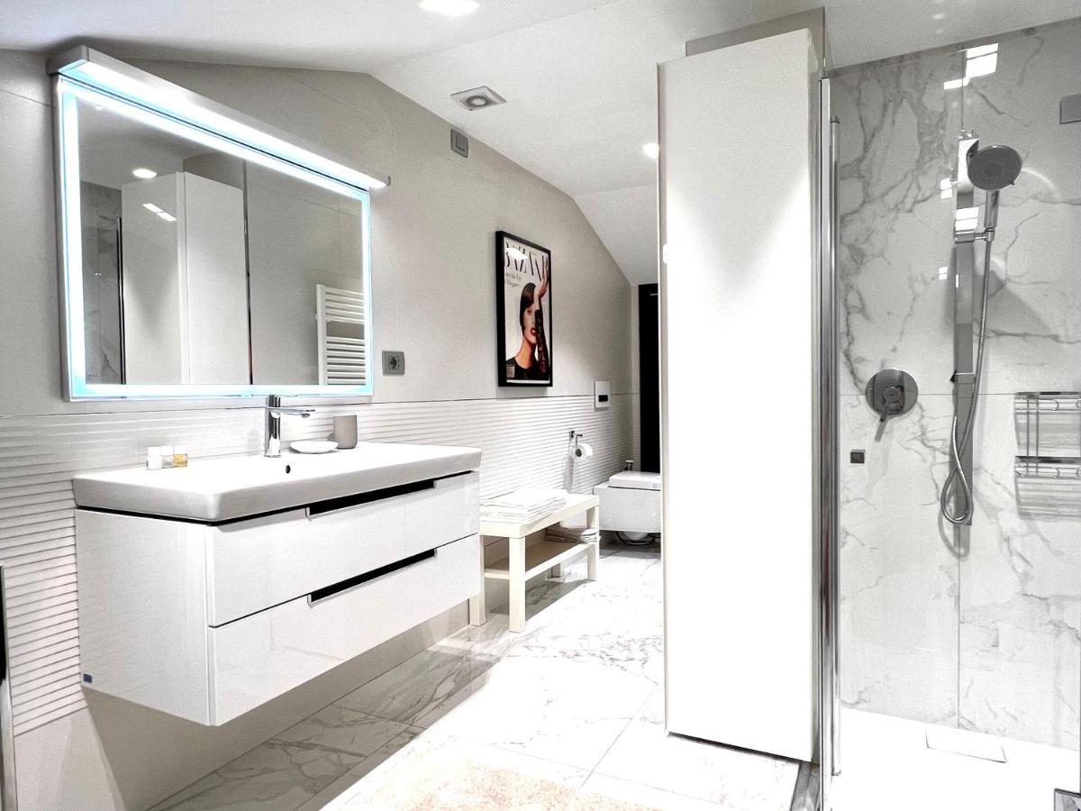 Paganini Suites And Apartments Sirmione Buitenkant foto