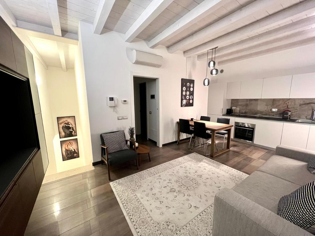 Paganini Suites And Apartments Sirmione Buitenkant foto