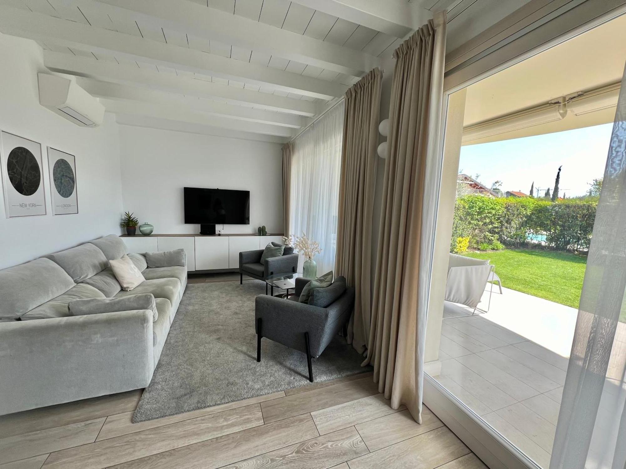 Paganini Suites And Apartments Sirmione Kamer foto